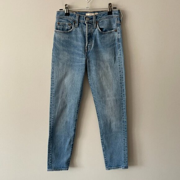 Levi's Wedgie Icon Fit Button Fly High Rise Casual Denim Skinny Jeans Blue 24 - Picture 2 of 11